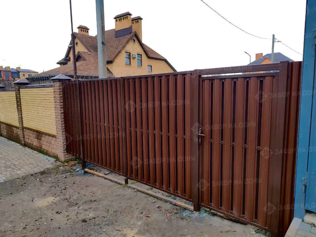 Ворота с калиткой для частного дома и дачи  в Домодедово